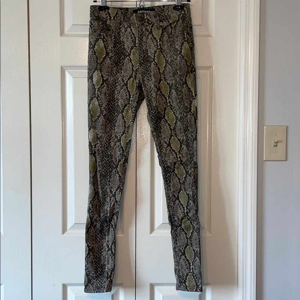Express Supersoft Snake Print High Rise Legging